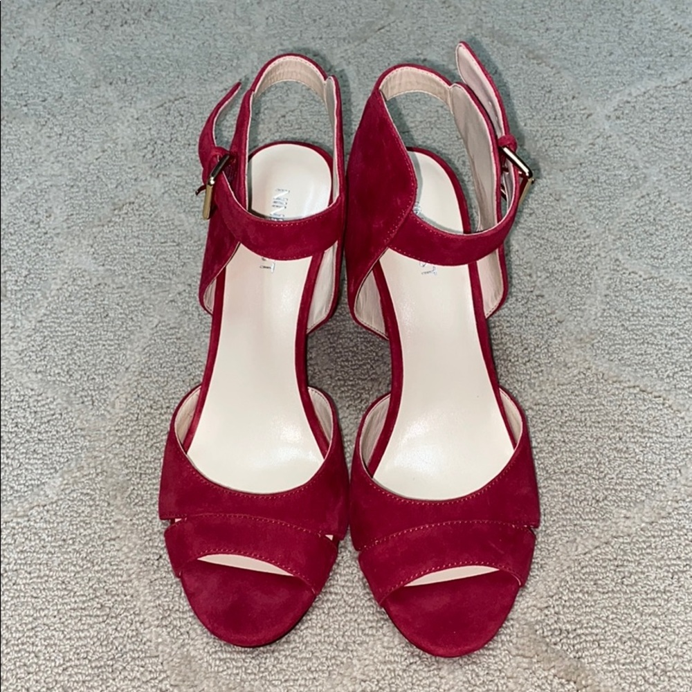 Women’s Lipstick red heels